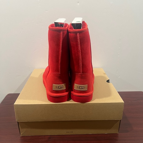 Ugg, Classic Short 2, 1016223, Samba Red - Picture 5 of 11